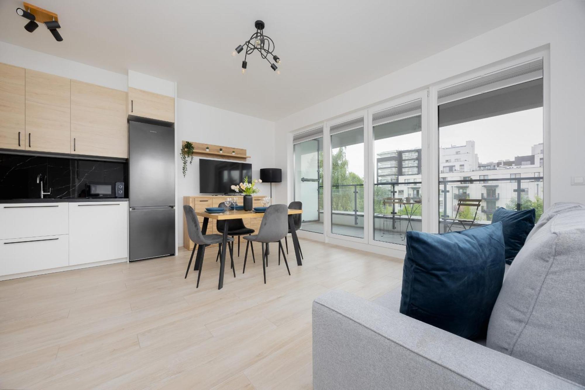 Bright & Modern With Balcony In Bemowo District By Renters Appartamento *